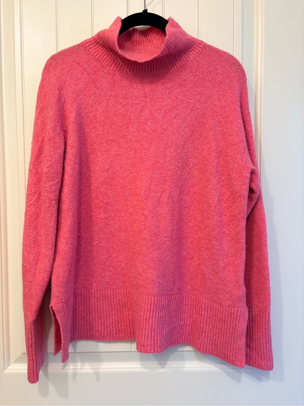 J. Crew Pink Turtleneck Sweater Extra Soft Yarn Side Slits Wool Blend Size Small